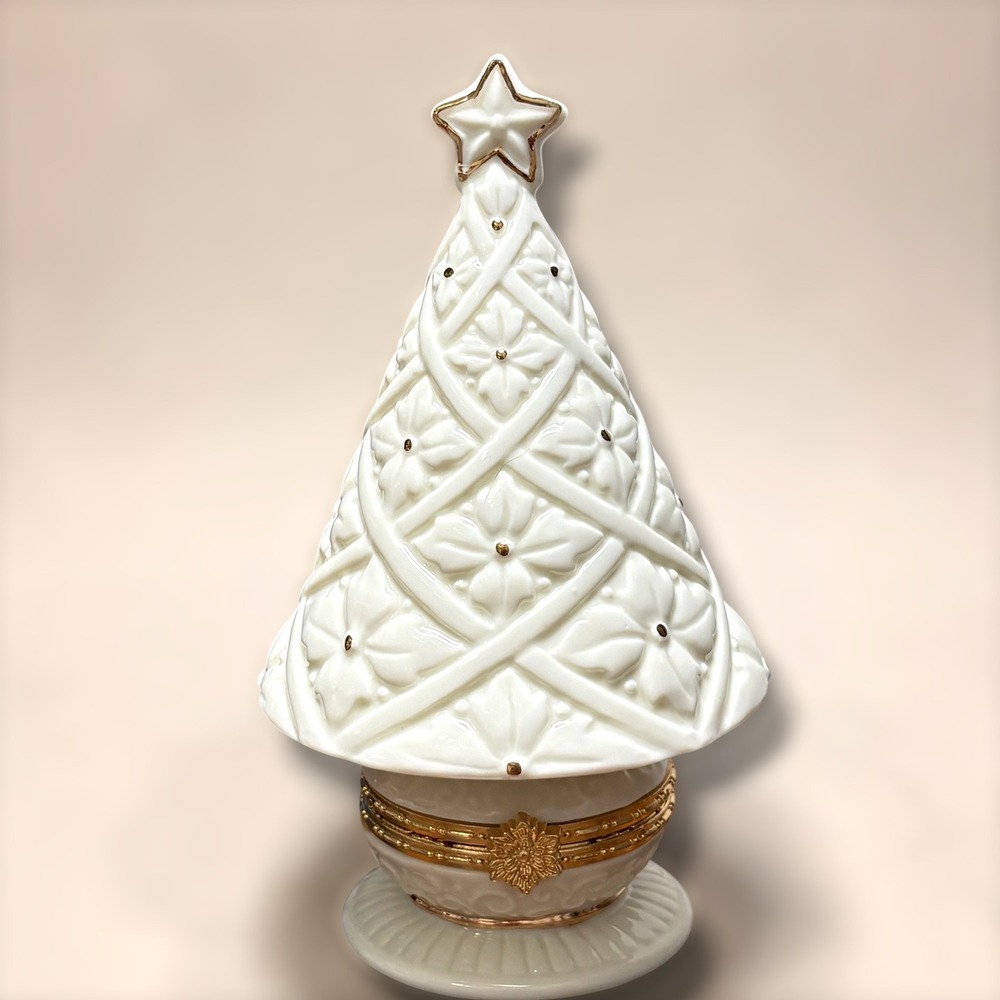 Cream Porcelain Christmas Tree Hinged Trinket Box Gold Trim Star Topper 6.5"